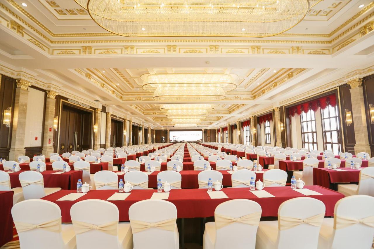 Wyndham Grand Kunming East Hotell Eksteriør bilde