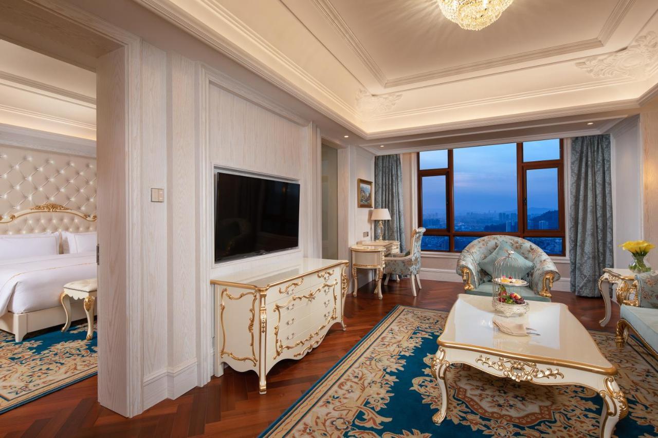 Wyndham Grand Kunming East Hotell Eksteriør bilde